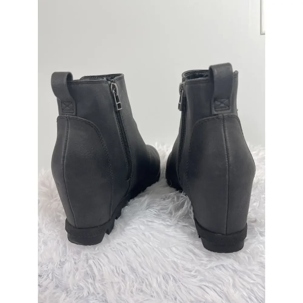 Time Tru Hidden Wedge Booties Womens 7 Black Faux Leather Edgy Minimalist Urban - Picture 3 of 7